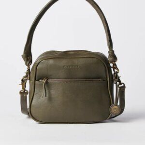Wanderers Travel Co. Monterosso Crossbody in olive
